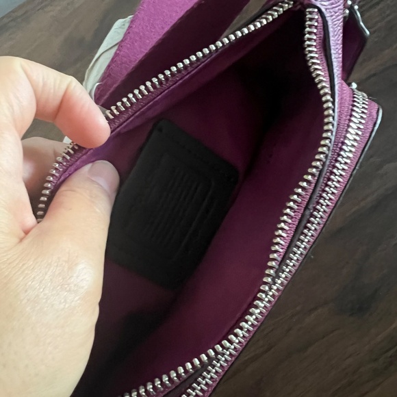 COACH Belt Bag in Crossgrain Leather, DEEP Plum - Picture 3 of 14